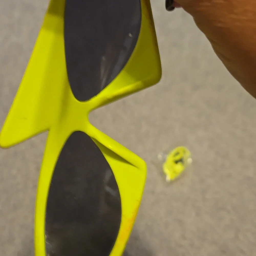 Vintage sunglasses - Picture 4 of 4